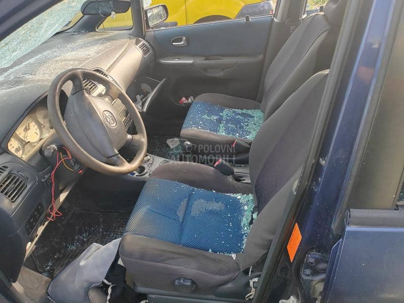 Mazda Premacy 1.8b 2003. god. -  kompletan auto u delovima