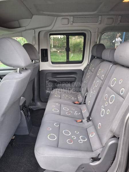 Volkswagen Caddy maxi 7 sed