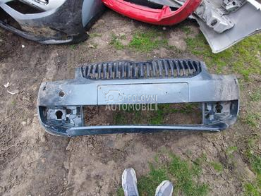 Branik plavi ostecen za Škoda Octavia