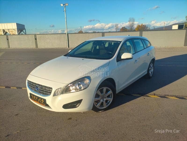 Volvo V60 120.k.m garant