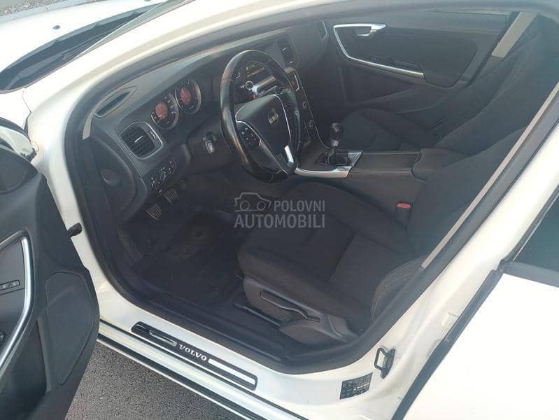 Volvo V60 120.k.m garant