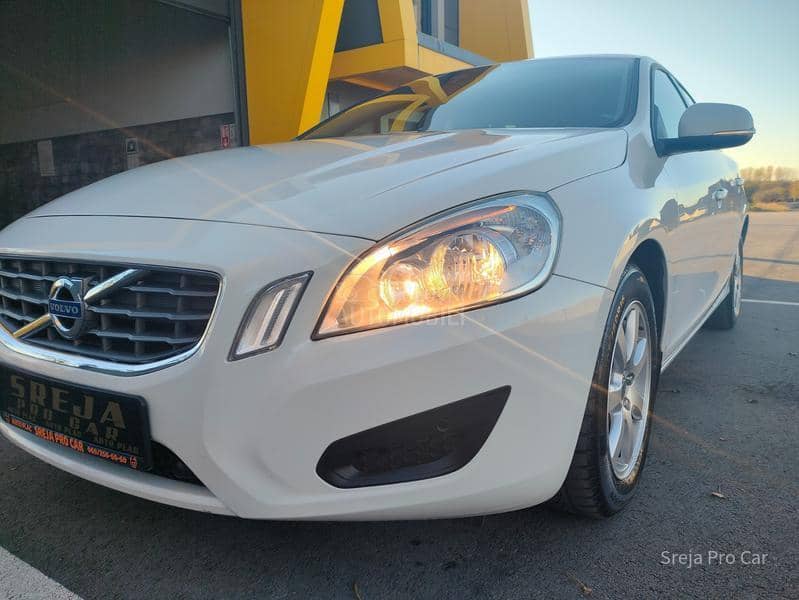 Volvo V60 120.k.m garant