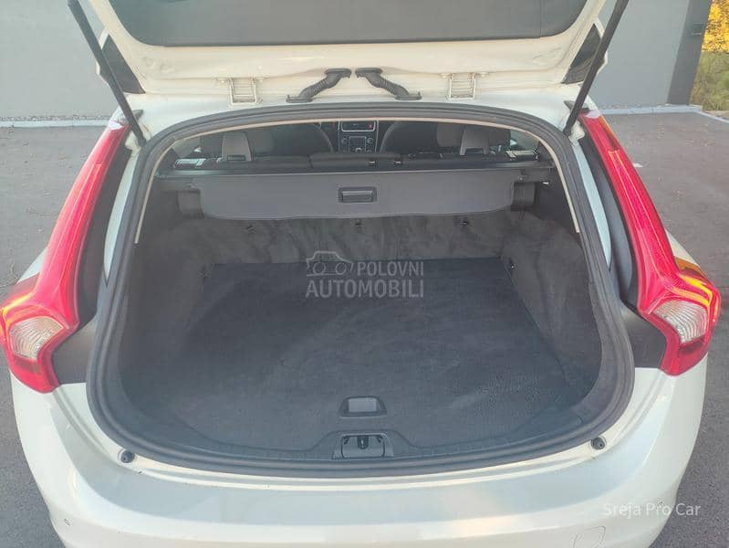 Volvo V60 120.k.m garant