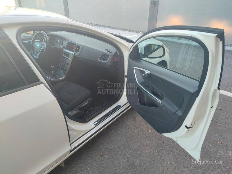 Volvo V60 120.k.m garant