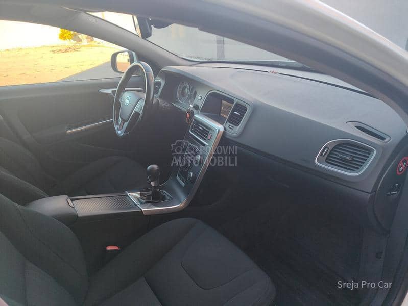Volvo V60 120.k.m garant