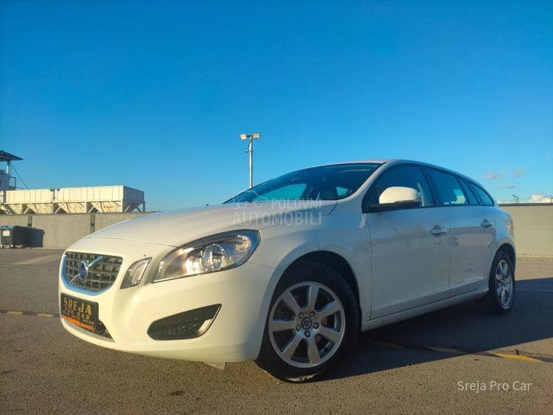 Volvo V60 120.k.m garant