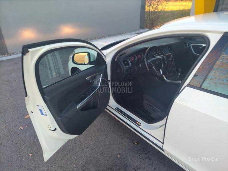 Volvo V60 120.k.m garant