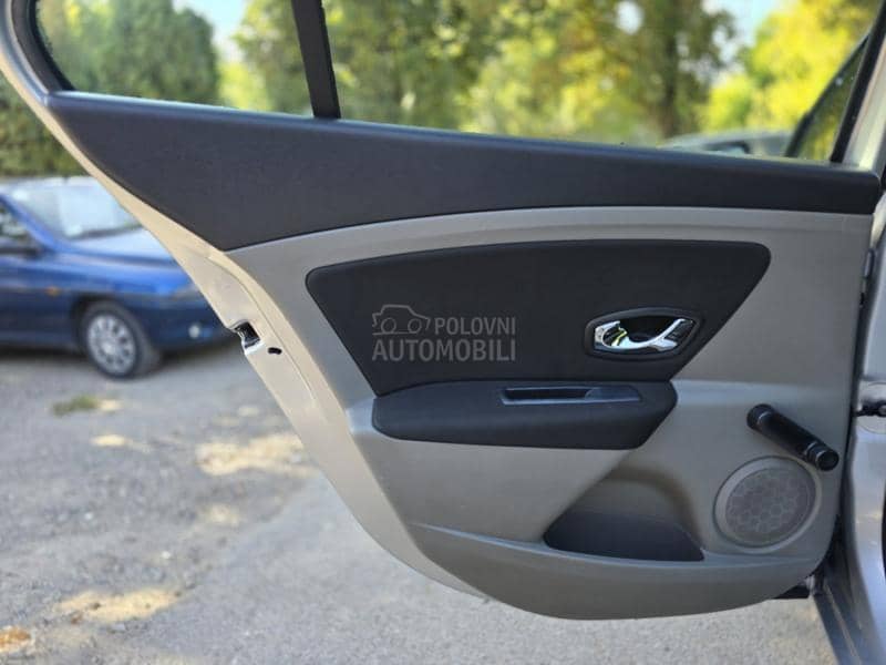 Renault Fluence 1.6 16v.