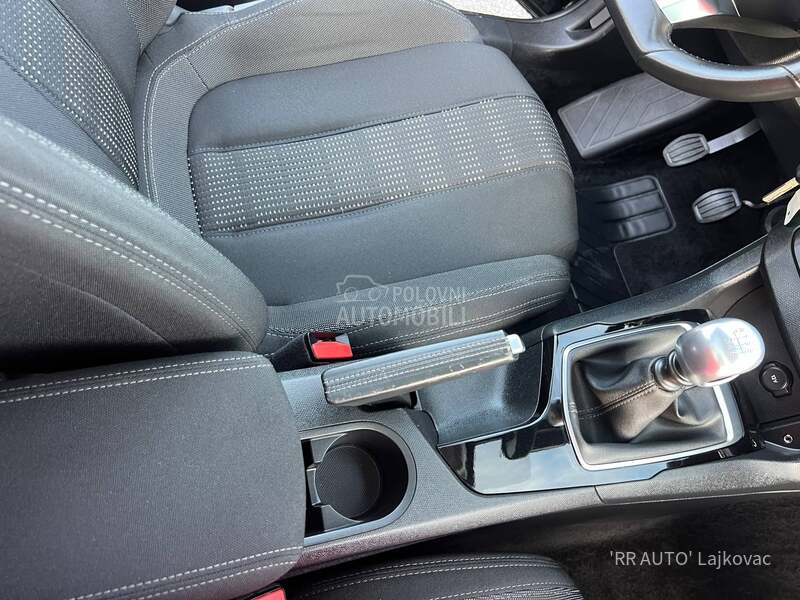 Peugeot 308 1.6HDI ALLURE