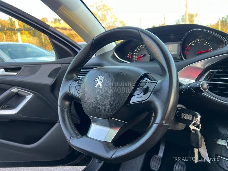 Peugeot 308 1.6HDI ALLURE