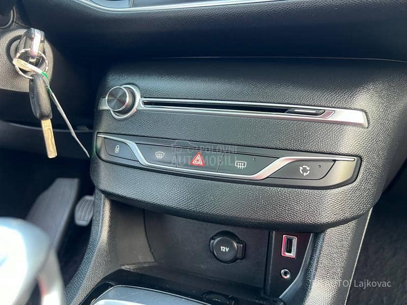 Peugeot 308 1.6HDI ALLURE