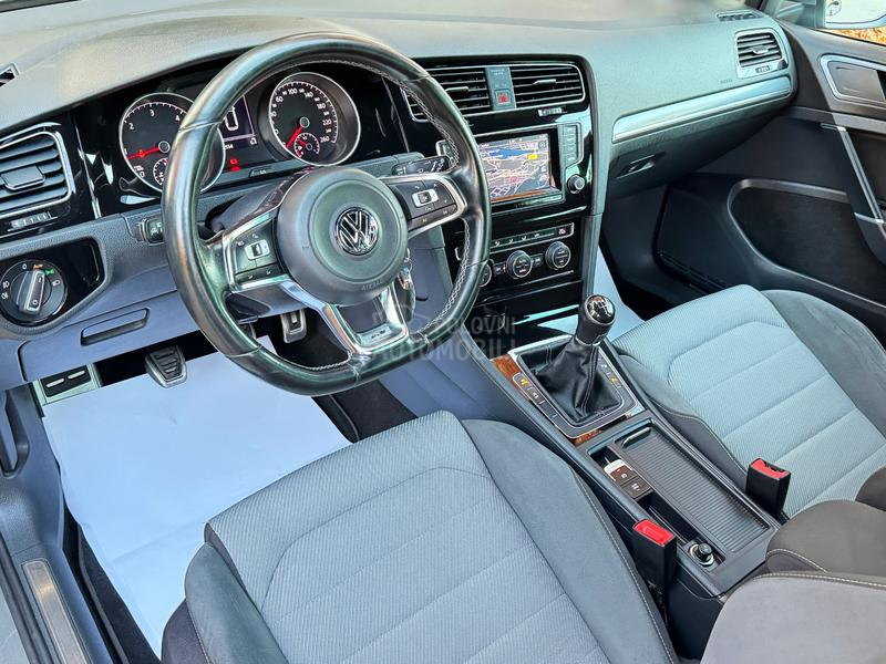 Volkswagen Golf 7 R LINE/LED/NAV/XEN