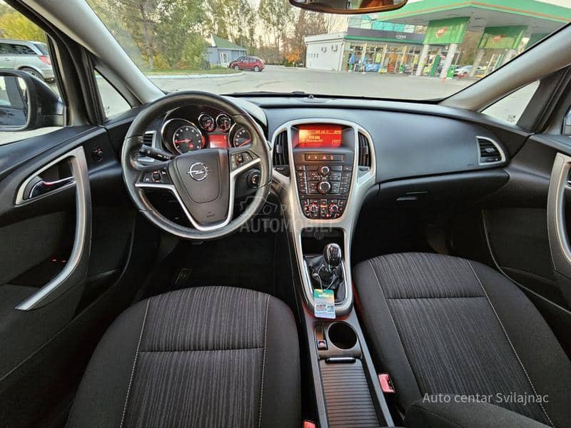 Opel Astra J 1.4T NJOY