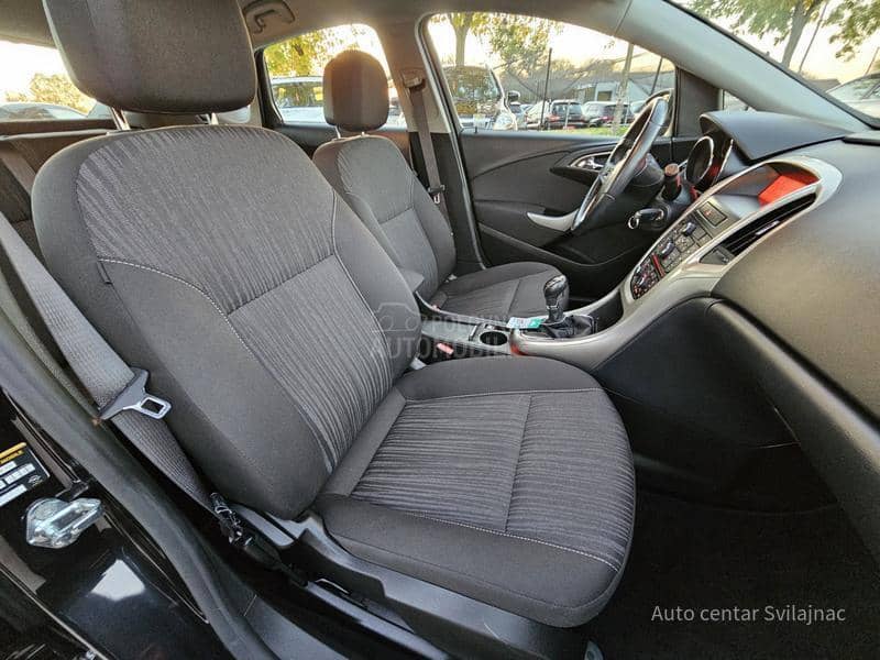 Opel Astra J 1.4T NJOY