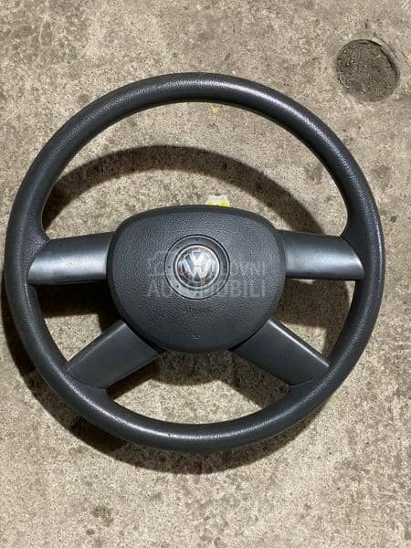 Volan sa 4 kraka i airbag