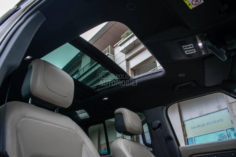 Land Rover Defender HSE 30D 300 Hybrid