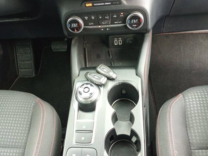 Ford Kuga 1,5eko St line