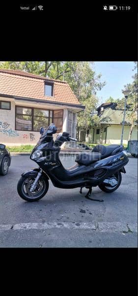 Piaggio X9 500