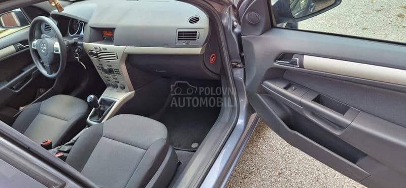 Opel Astra H 1.4 novo