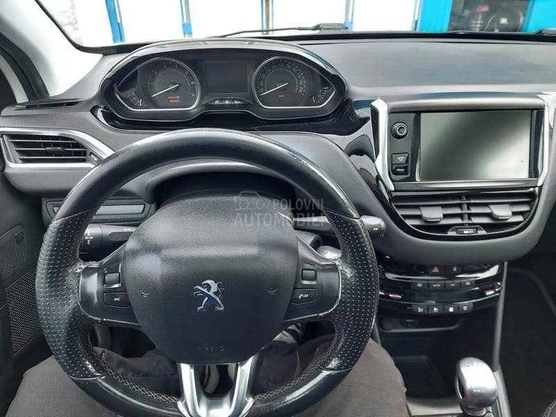 Peugeot 208 1.6