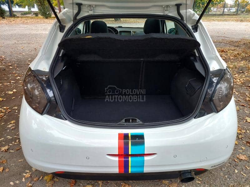 Peugeot 208 1.6