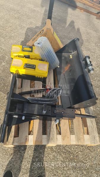 Cartiwell CW 460 Skid Loader