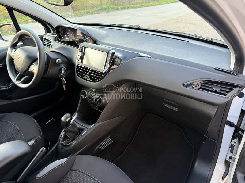 Peugeot 208 1.2 T.O.P C.H