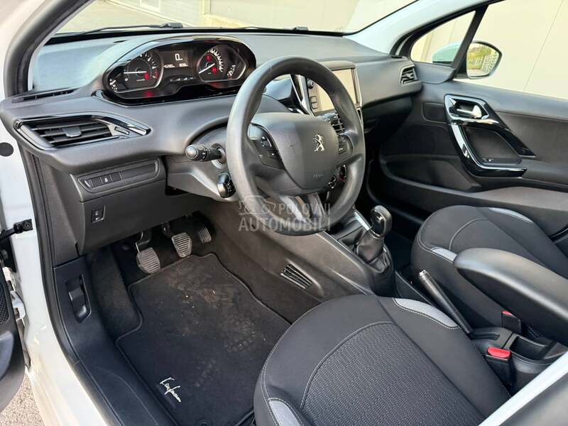 Peugeot 208 1.2 T.O.P C.H