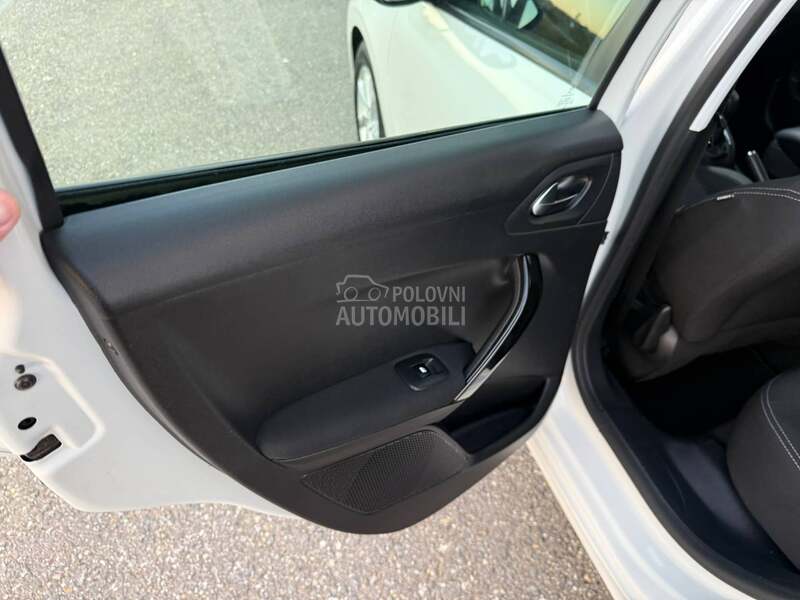 Peugeot 208 1.2 T.O.P C.H