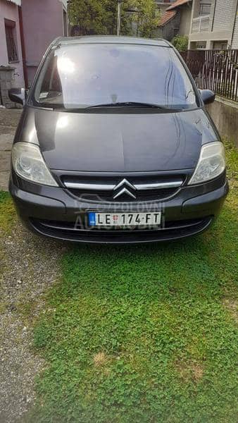 Citroen C8 