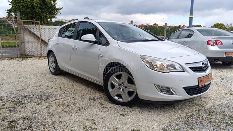 Opel Astra J 1.7CDTI ENJOY