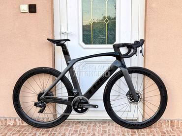Trek Madone 28