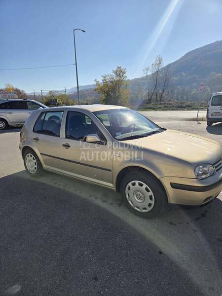 Volkswagen Golf 4 