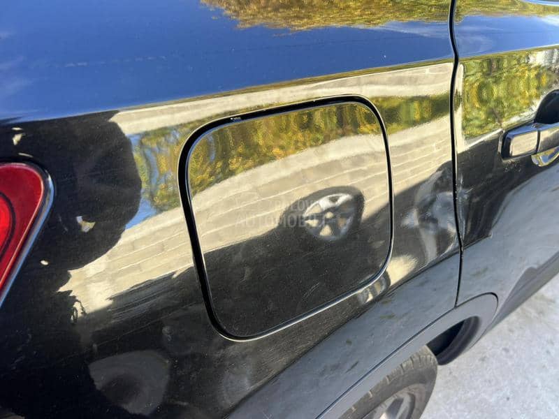 Poklopac rezervoara crni Z11G