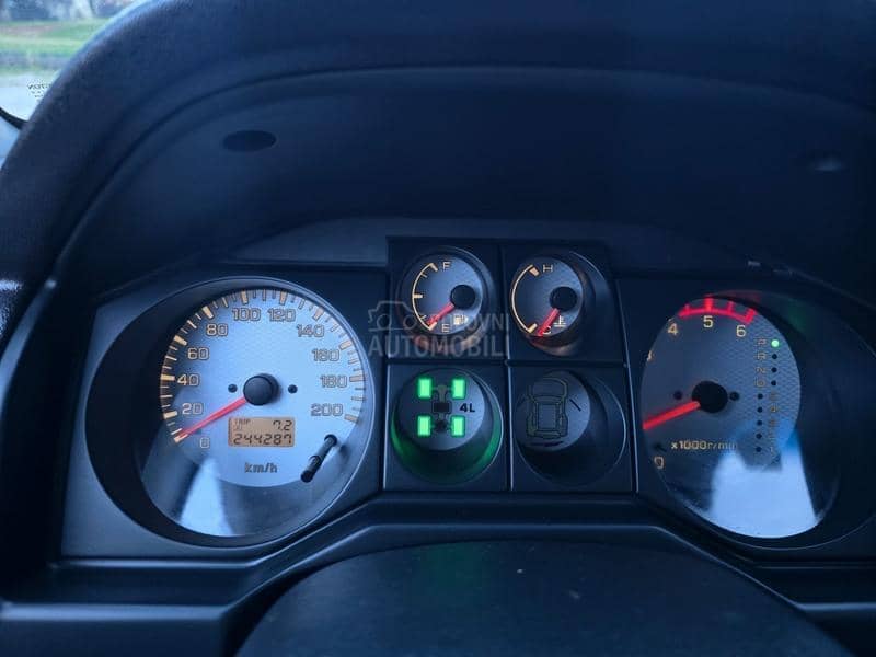 Mitsubishi Pajero 3.2 DID   -N.O.V.-