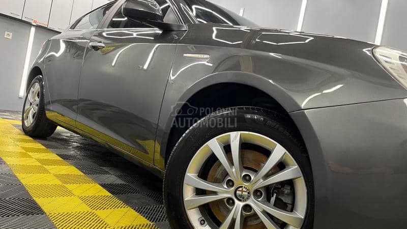 Alfa Romeo Giulietta 