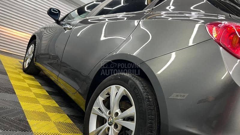Alfa Romeo Giulietta 