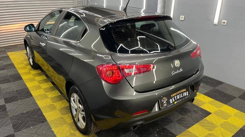 Alfa Romeo Giulietta 