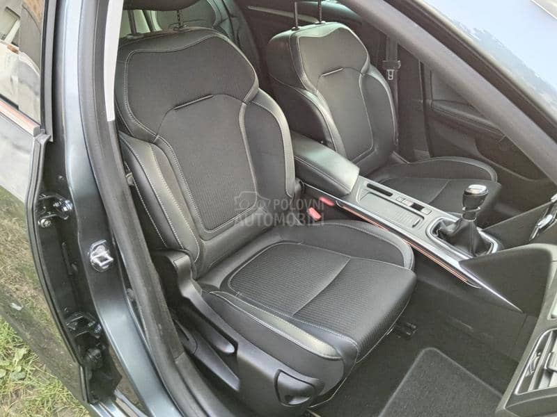 Renault Megane VIRT PANO KAMERA