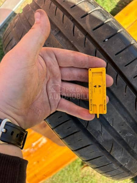 Rotalla 215/45 R17 Letnja