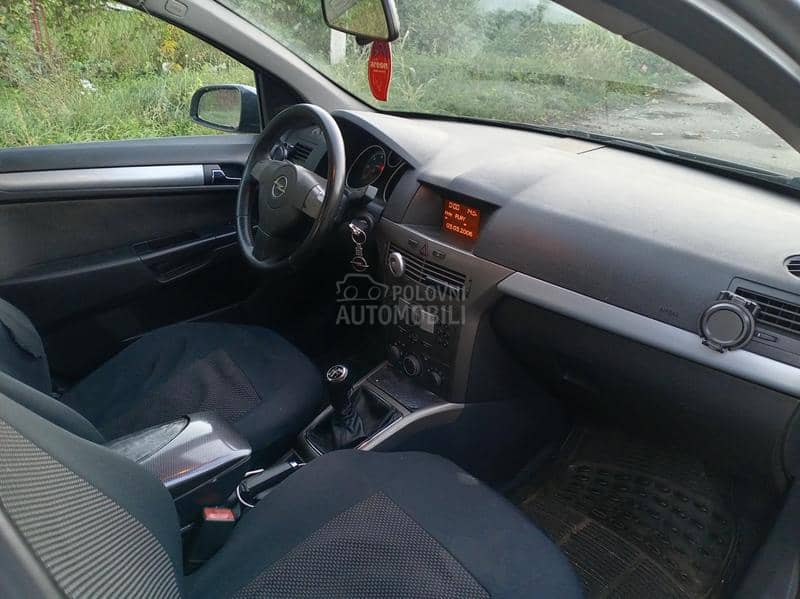 Opel Astra H 