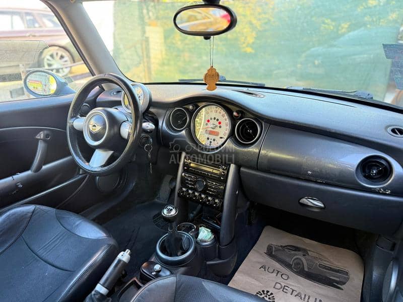 MINI Cooper 1.6