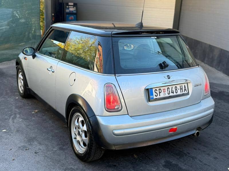 MINI Cooper 1.6