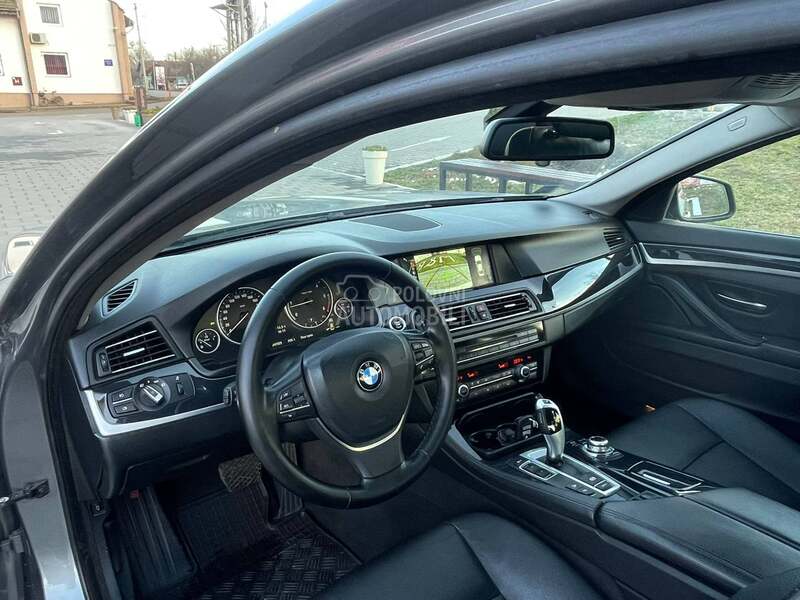 BMW 525 XDRIVE AUT/NAV/LED
