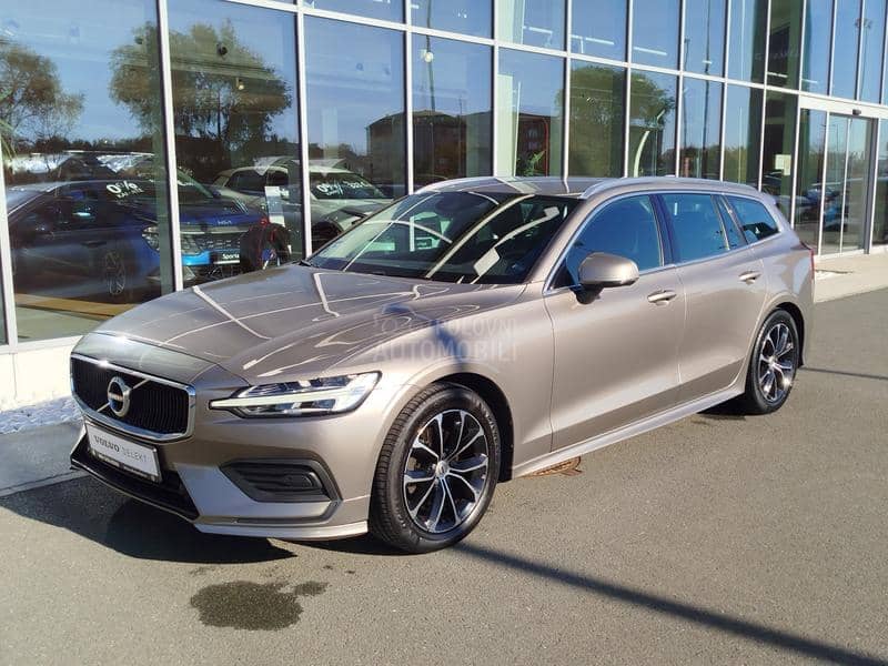 Volvo V60 2.0 D3 MOMENTUM A/T