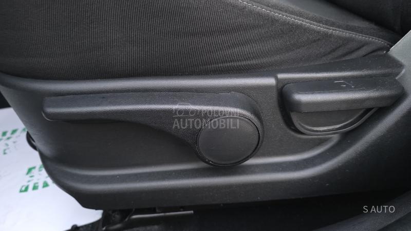 Hyundai i20 URAĐEN VELlKl SERVlS