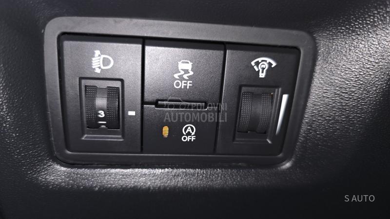 Hyundai i20 URAĐEN VELlKl SERVlS