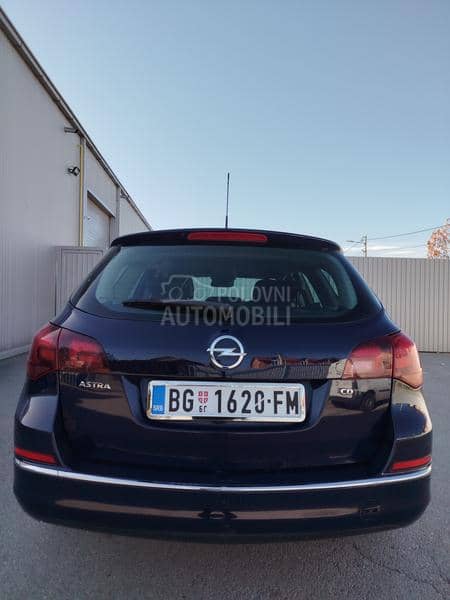 Opel Astra J 