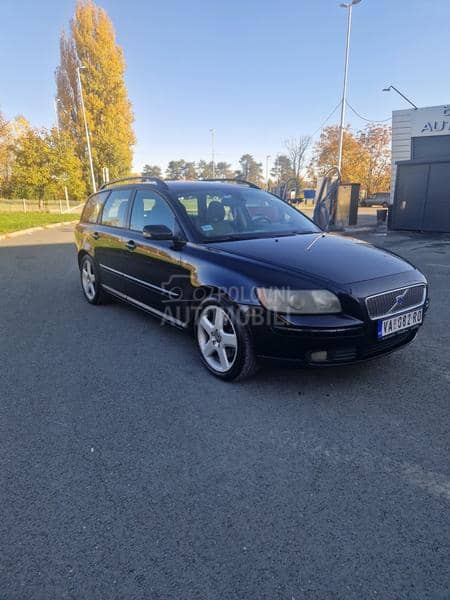 Volvo V50 