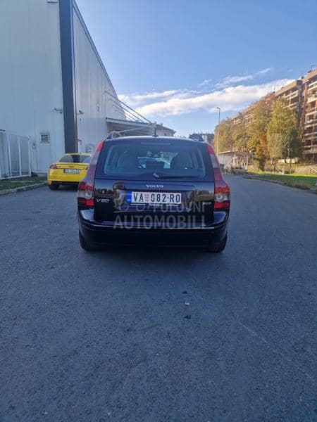 Volvo V50 